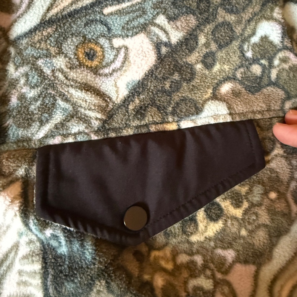 Trout Patterned Button-Up Fleece - image 3